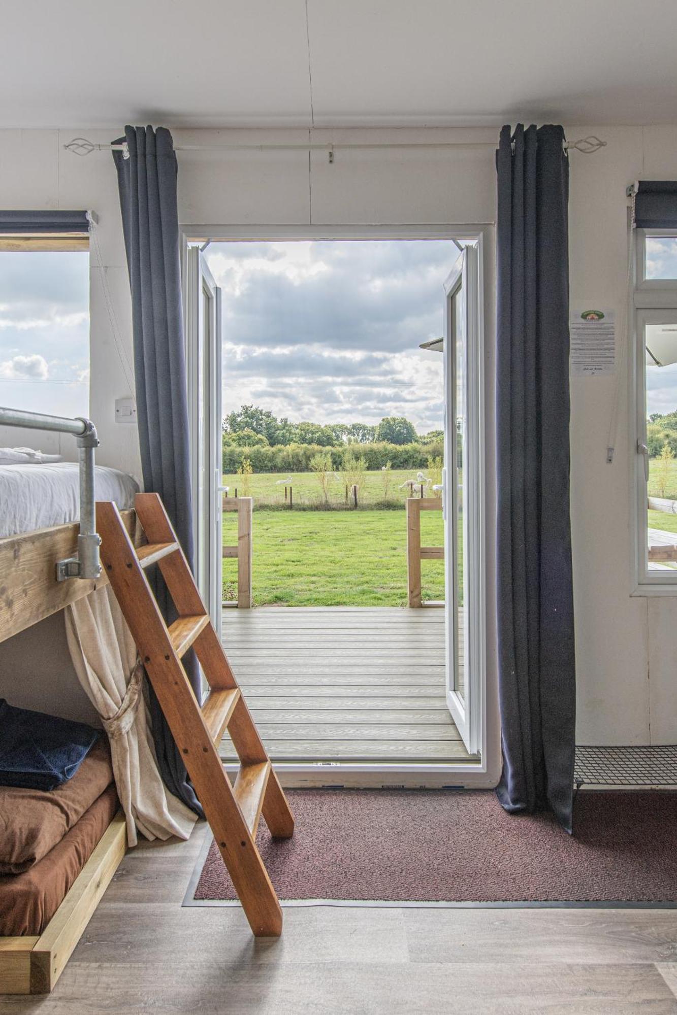 Dartmoor Reach Alpaca Farm Heated Cabins 5 Mins Drive To Dartmoor Bovey Tracey Ruang foto