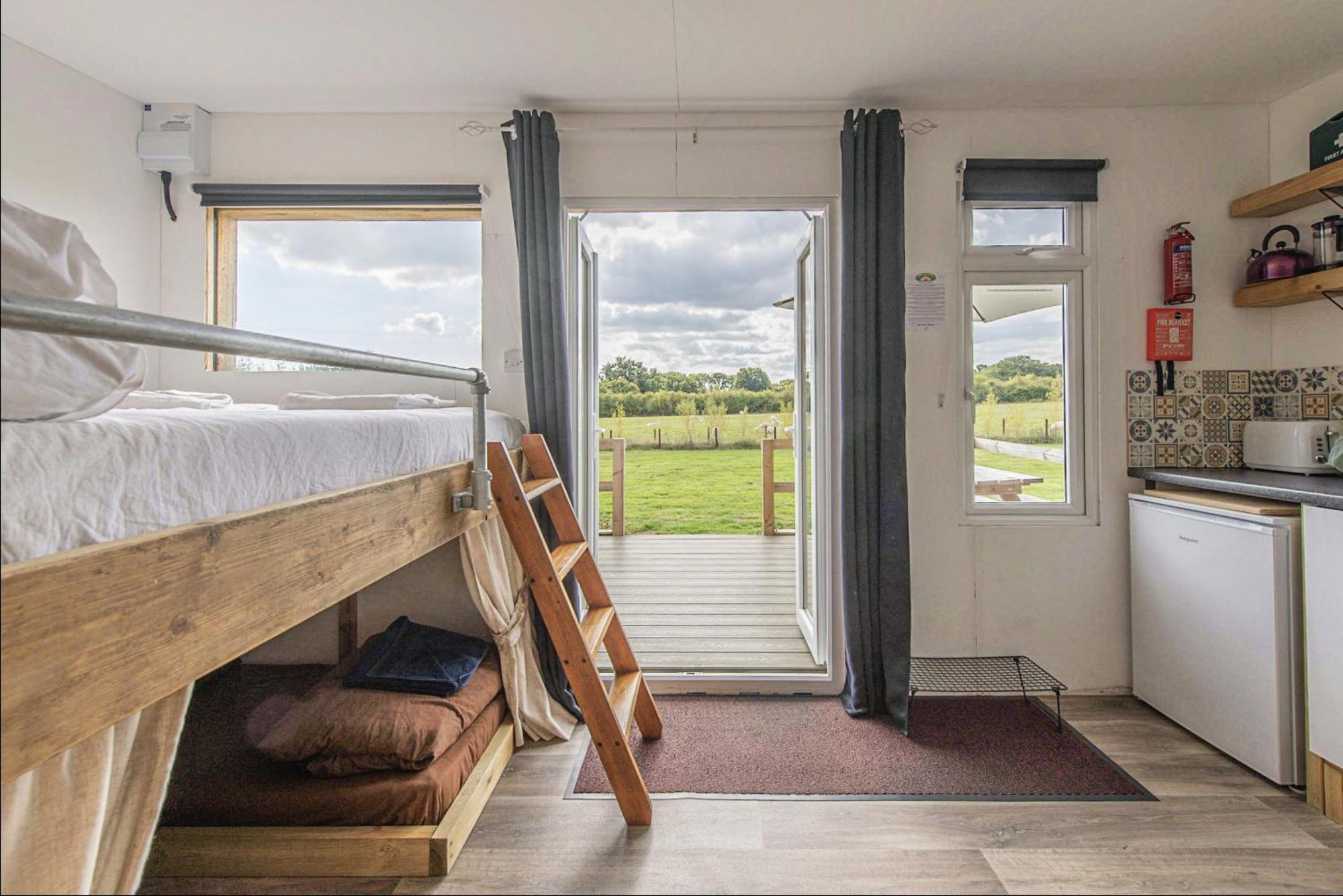 Dartmoor Reach Alpaca Farm Heated Cabins 5 Mins Drive To Dartmoor Bovey Tracey Bagian luar foto
